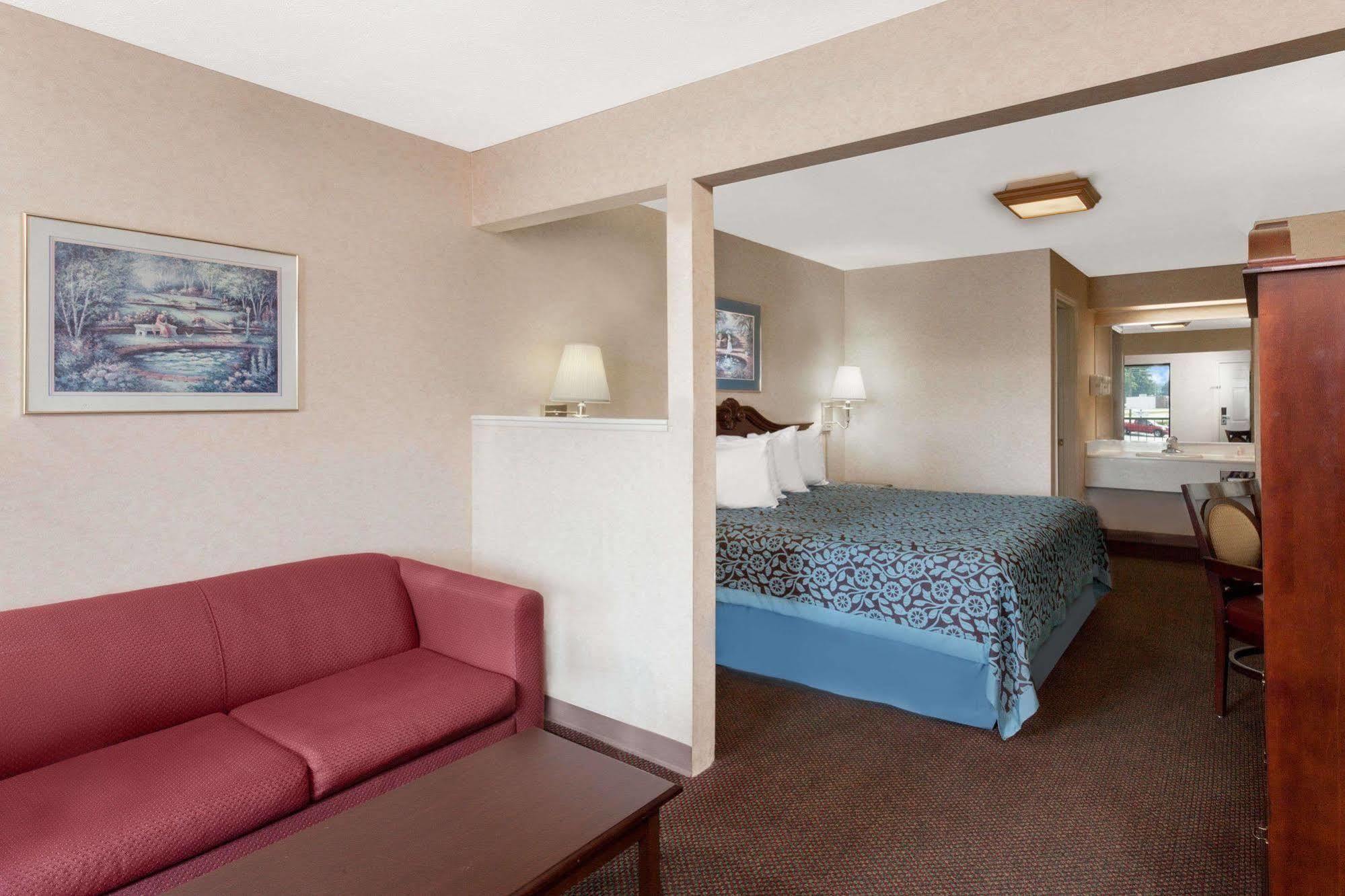 Days Inn By Wyndham Morristown Bagian luar foto